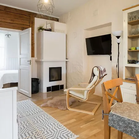 Vintage Four Apartament *