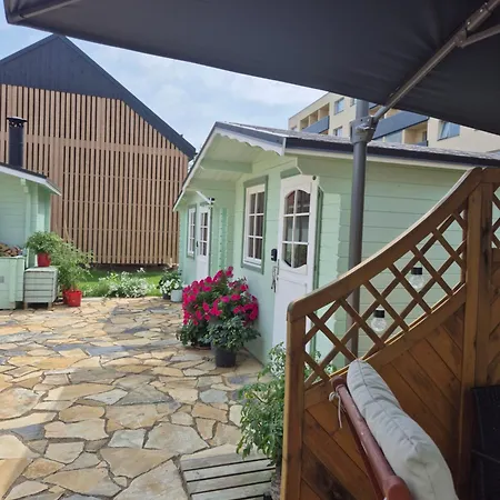 Vintage Four Terrassiga Korter Apartment